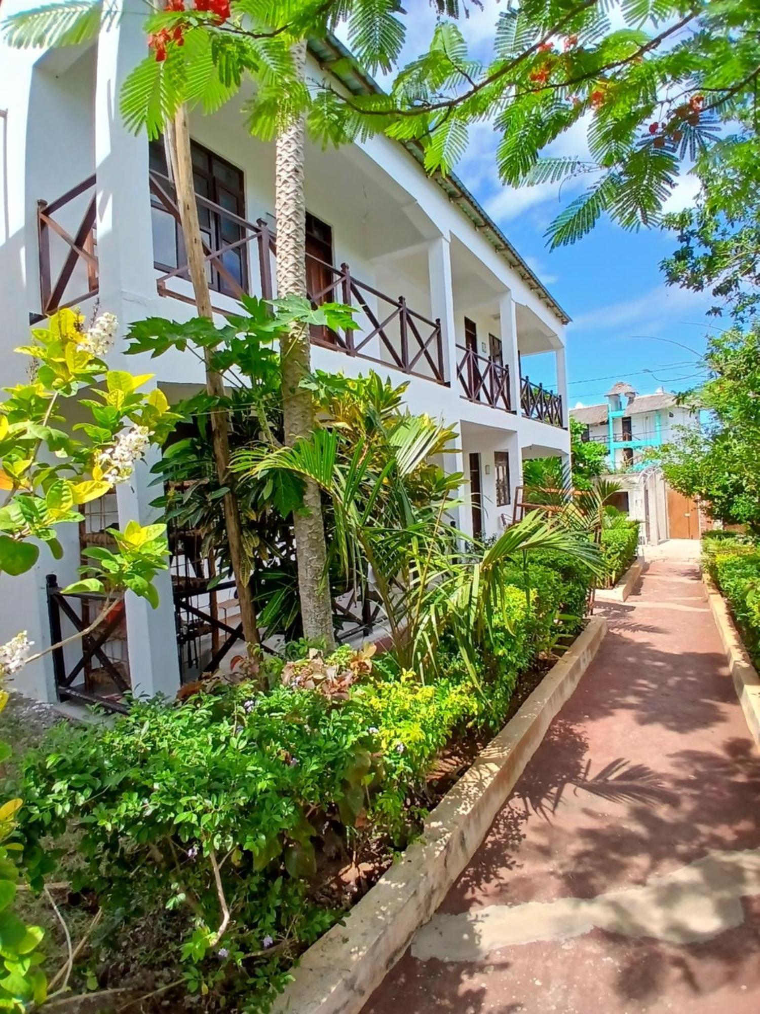 Majani Breeze Villa Nungwi Exterior photo